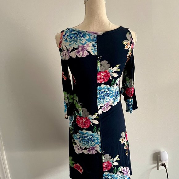Karen Kane Dress Small Navy Blue Floral Cut Out Shoulders Bell Sleeves Midi Dres - Picture 4 of 6